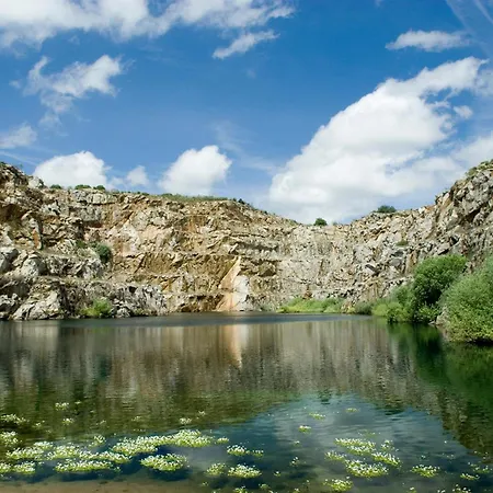Hotel Hospedería Conventual De Alcántara