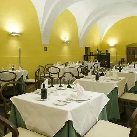 Conventual De Alcántara